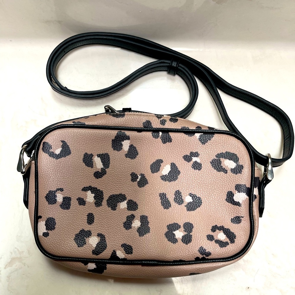 Leopard crossbody